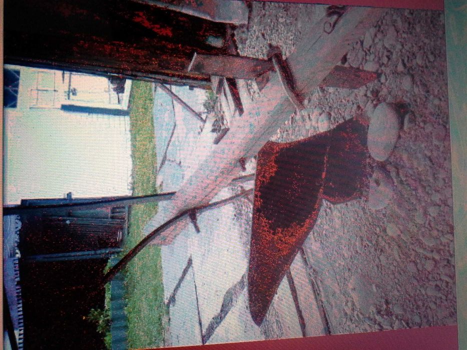 плуг для коня с колісницею.