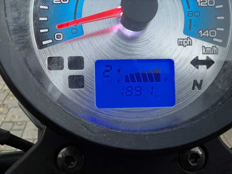 Barton Café Racer na kat. AM