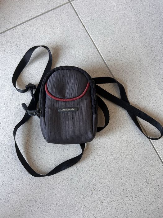 Samsonite saszetka na maly aparat. B-light fresh