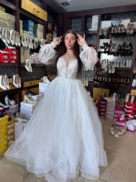 Весільна сукня М-Л