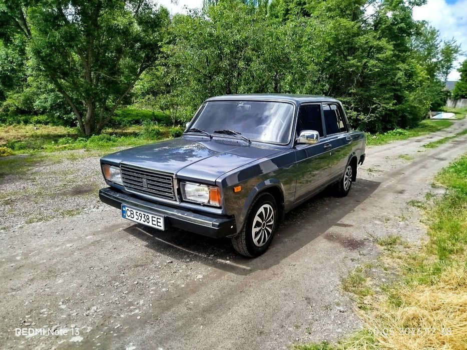 Автомобіль ваз 2107