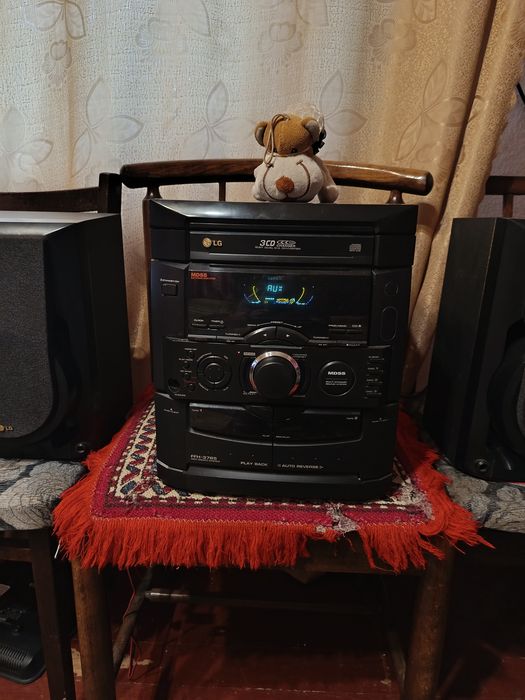 Музикальний центри LG  FFH 3785