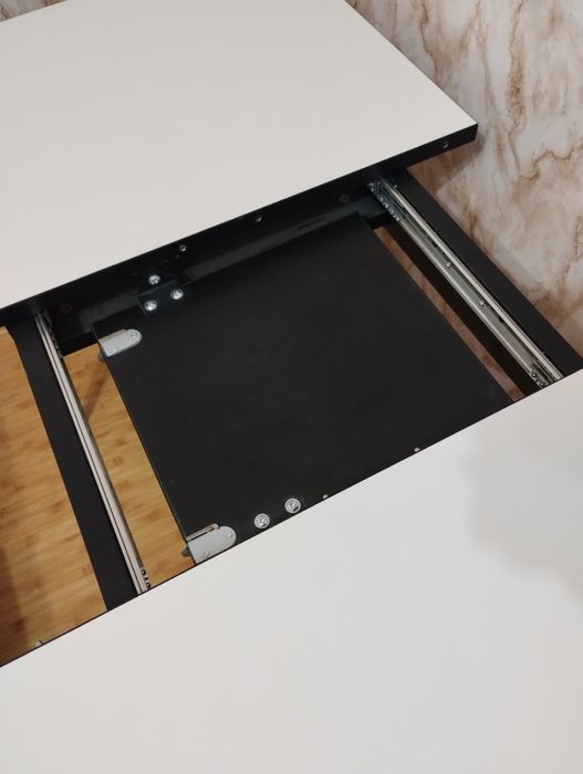 Стіл розкладний новий