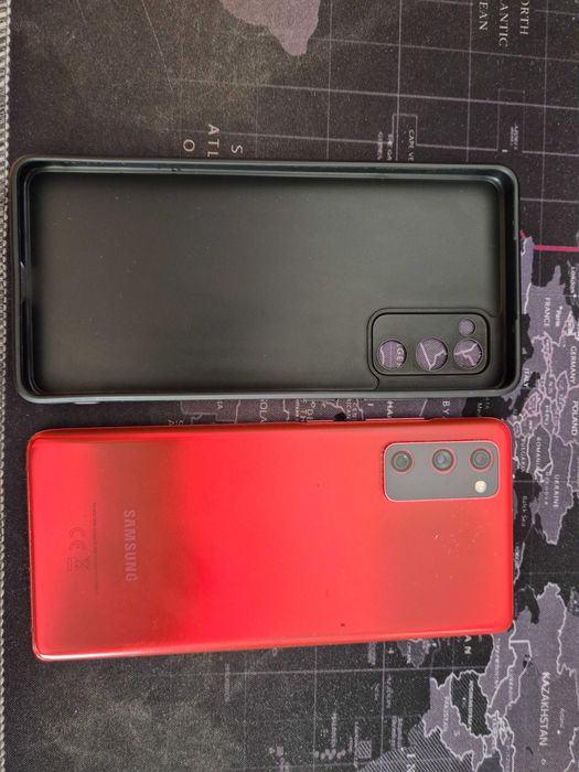 Samsung Galaxy S20 FE - Vermelho