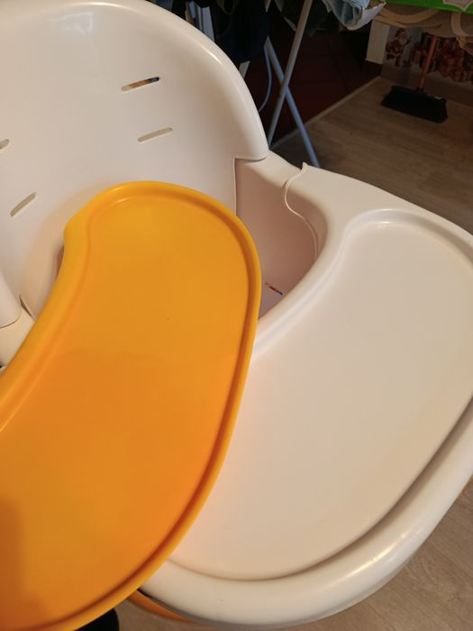 Cadeira de refeição regulável e reclinável Pierre Cardin