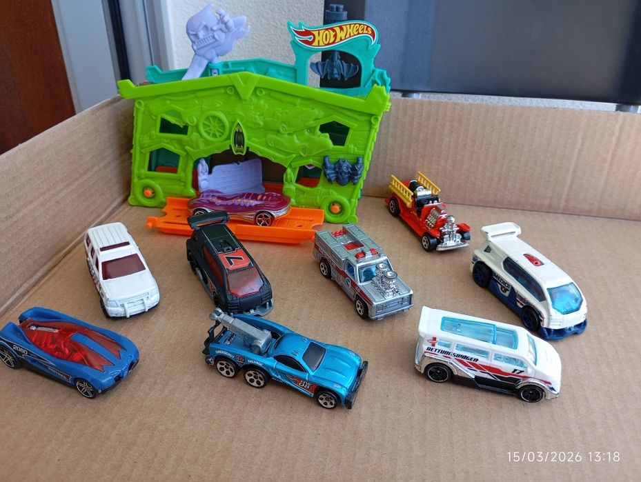 Miniaturas hot weels 145 unidades