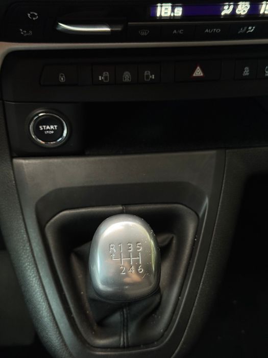 Peugeot Traveller 2.0 BlueHDi L2H1 Allure Standard EAT8