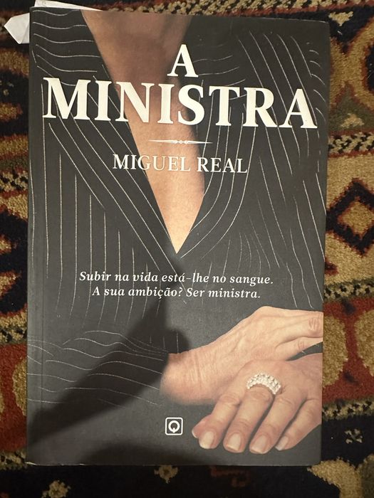Livro A ministra de Miguel real