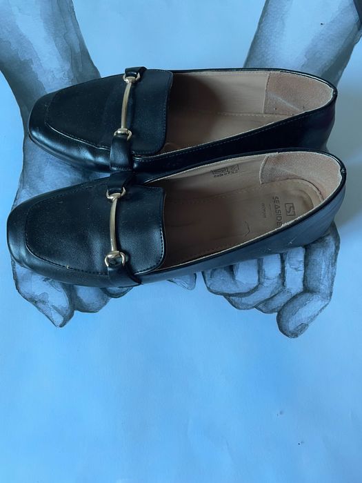 Sapatos mocassin pretos