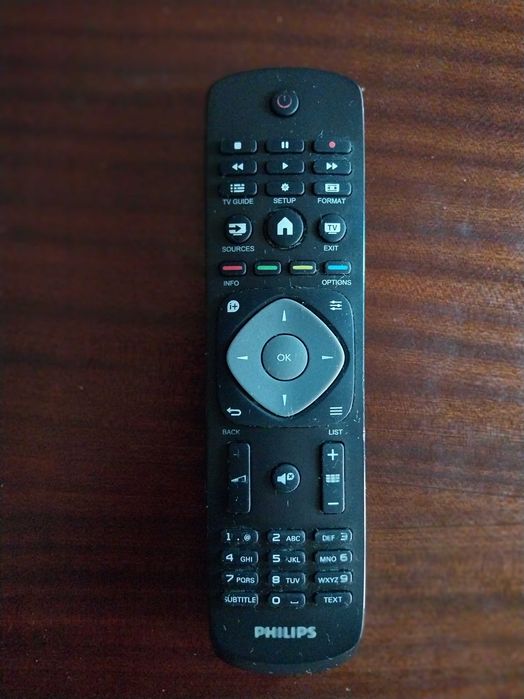 TV avariada PHILIPS 32" - 81CM humidade