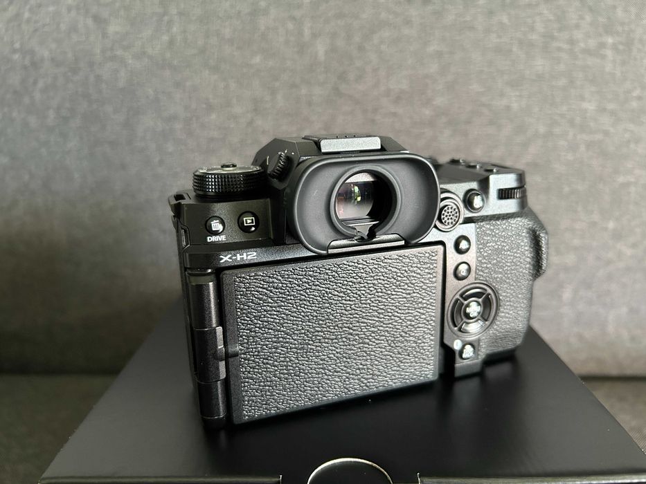 FUJIFILM X-H2 Mirrorless Digital Camera (Body)