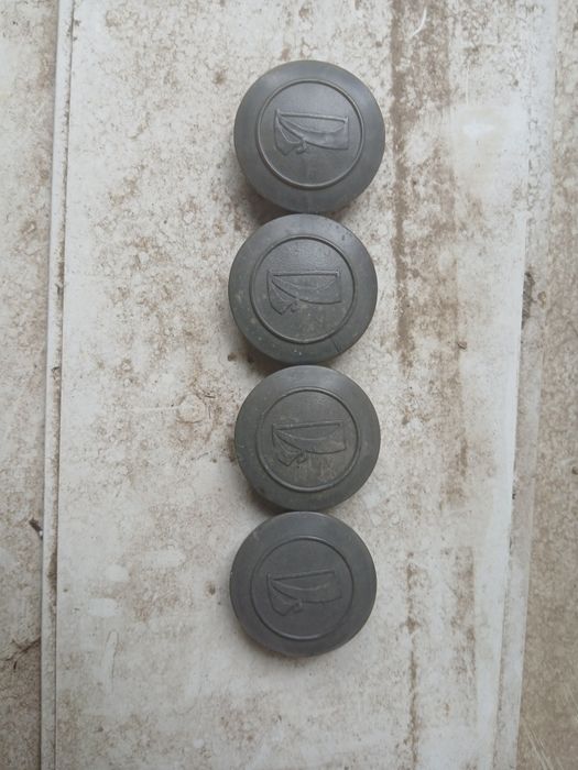 Продам Колпачки на диски