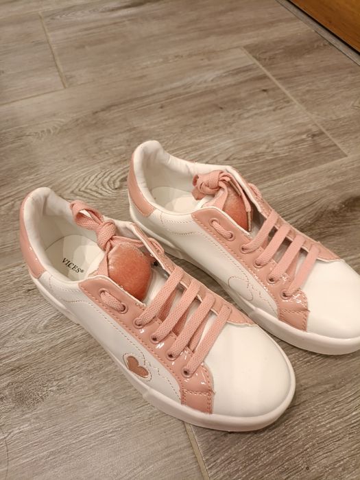 Nowe sneakersy damskie 39