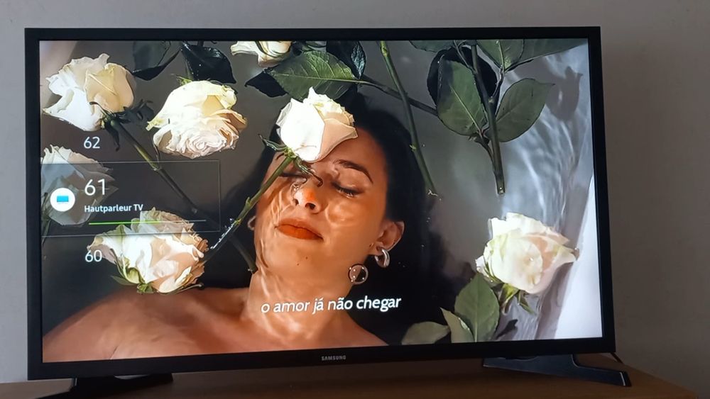 TV Samsung 32 Polegadas com comando