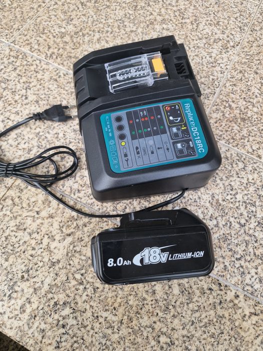 carregador rápido compatível com baterias Makita, modelo ⁠DC18RC  mais 1 baterias