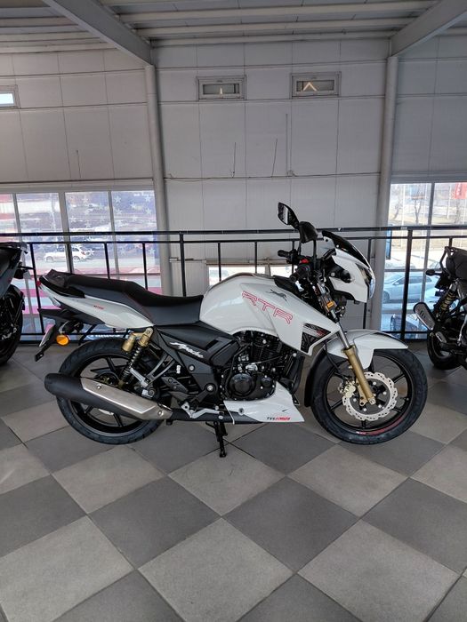 Мотоцикл TVS APACHE RTR 180