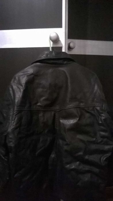 Casaco de homem em pele