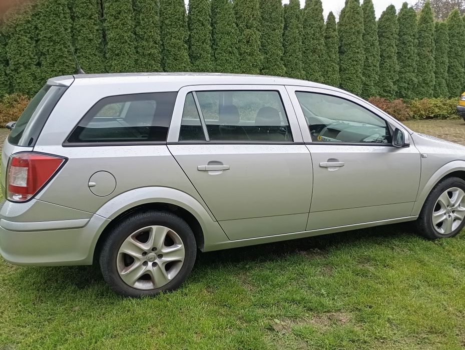 Sprzedam lub zamienię Opel Astra H 1,6 LPG kombi
