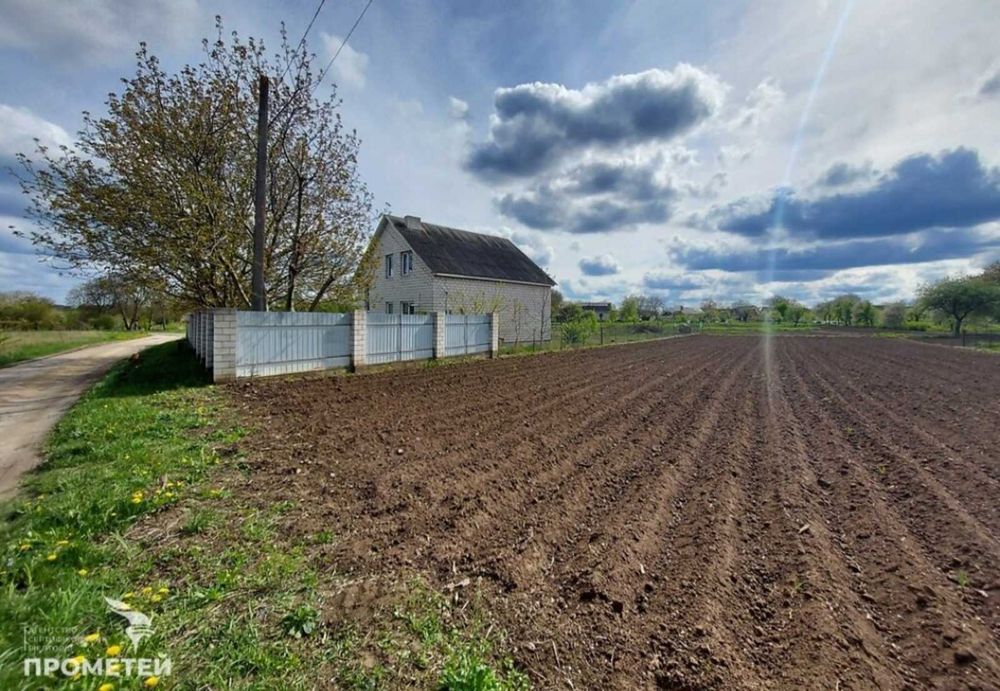 Продам земельну ділянку в с. Лука Мелешківська