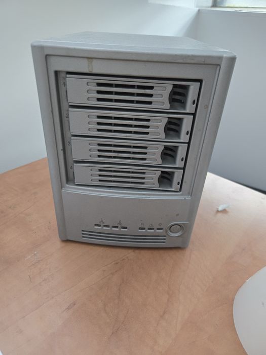 Serwer NAS LaCie Ethernet Disk RAID | 2TB (4x500GB) | 2x Gigabit LAN
