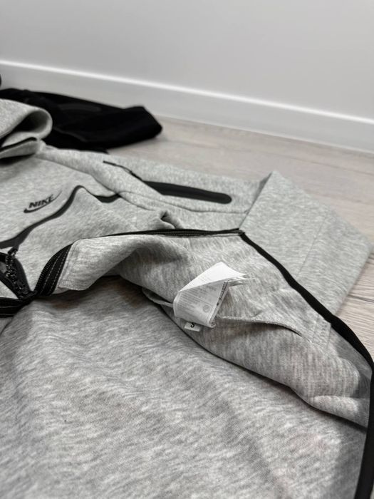 Зіпка Nike Tech Fleece чорна Чоловіча кофта Найк теч Зіп-худі сіре Nike