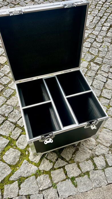 Moving Head Beam 200W LED + Flight Case