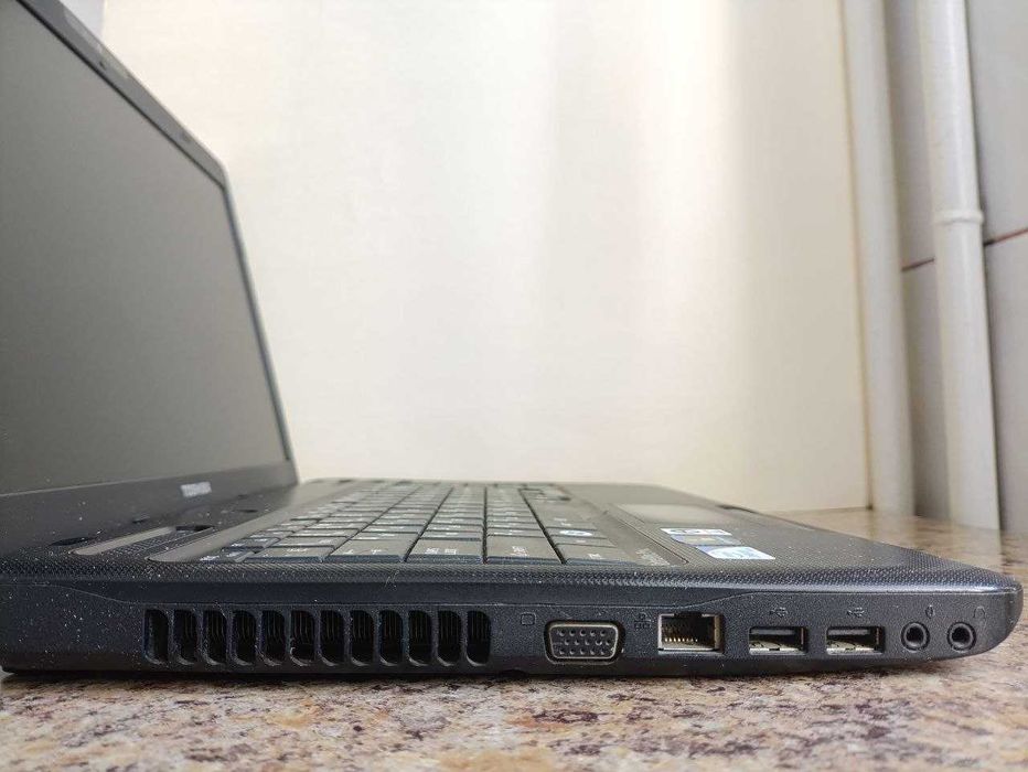 Ноутбук Toshiba Satellite Pro C660