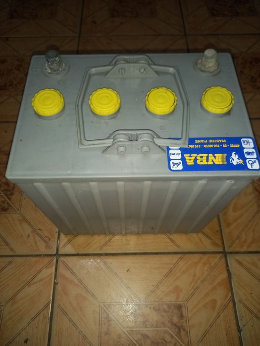 Аккумуляторы 8 вольт 160-210 ампер по цене лома