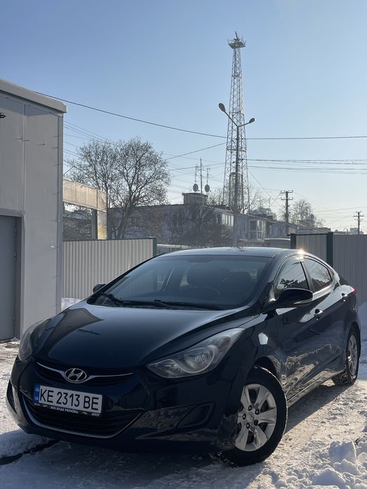 Hyundai Elantra 2013 газ/бензин