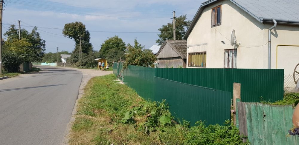 Будинок і ділянка в с. Борщів Перемишлянського р-ну