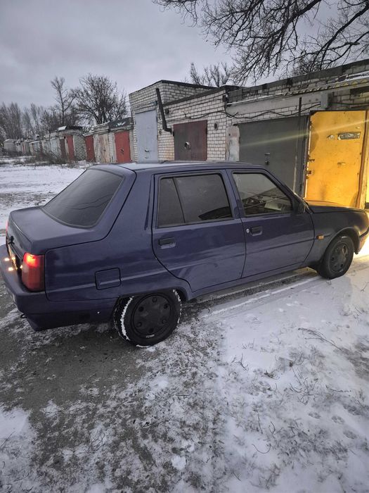 Авто славута інжектор 2011