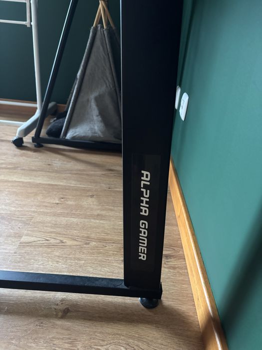 Secretaria Alpha Gamer preta Ikea