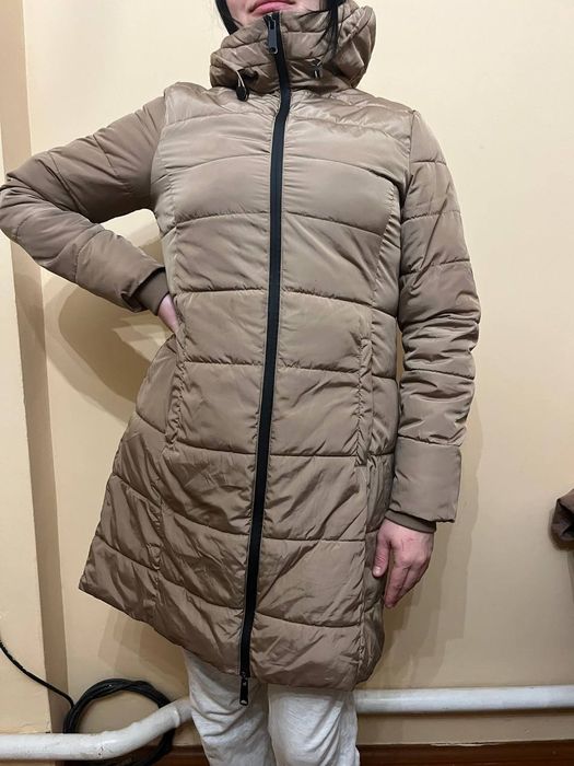 Куртка жіноча подовжена, пальто