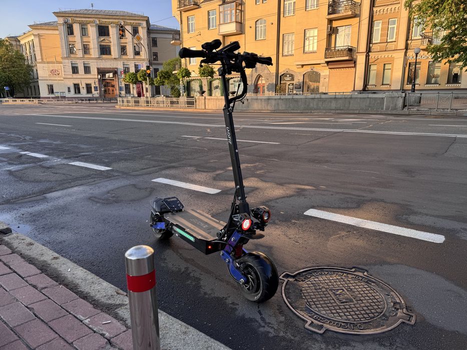 электросамокат laoti s 19 срочно продам