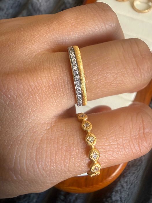 Anel Empilhável Escovado com Zircônias – Par de Anéis para Casal ring