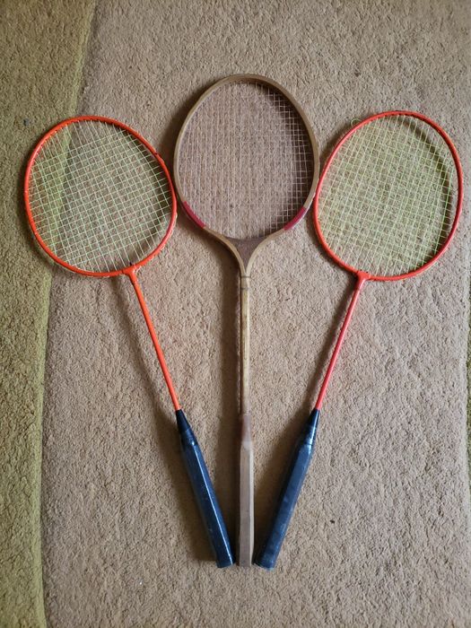 Комплект из 3 б/у ракеток для бадминтона