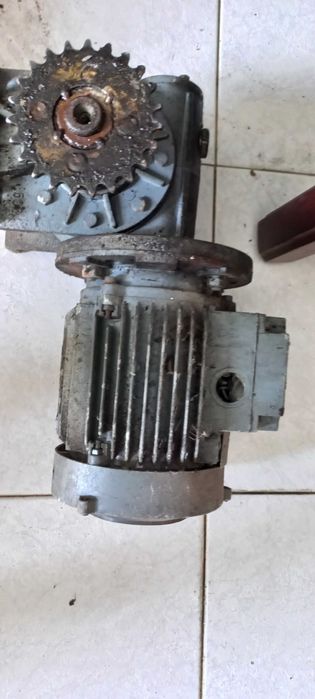 MOTOR EXAUSTOR DE FUMOS