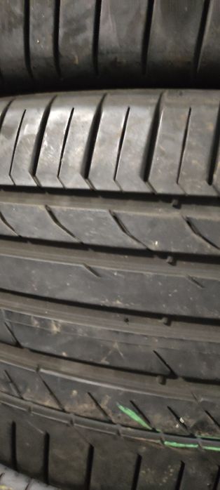 Pneus 295/40/21 continental semi novos