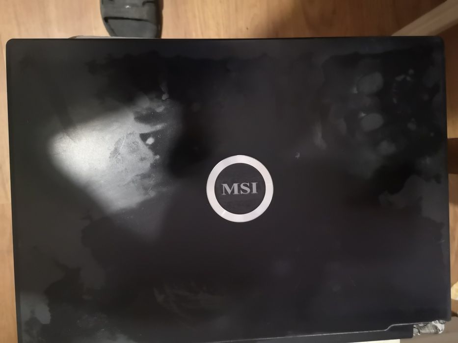 Продам ноутбук на запчасти или восстановление.