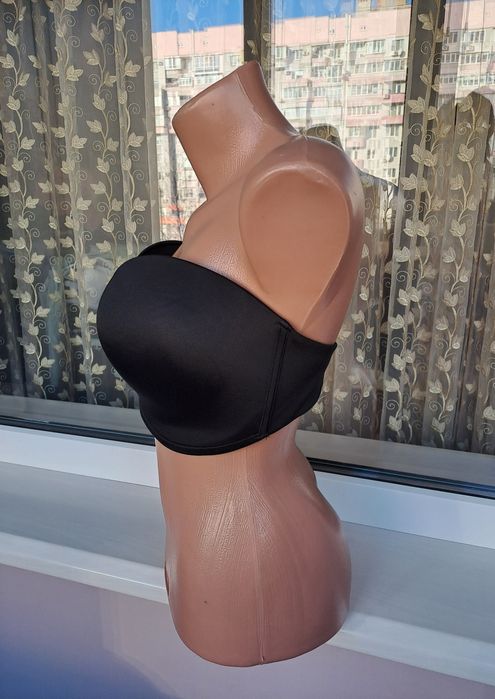 Женский черный бюстгальтер с большой чашкой