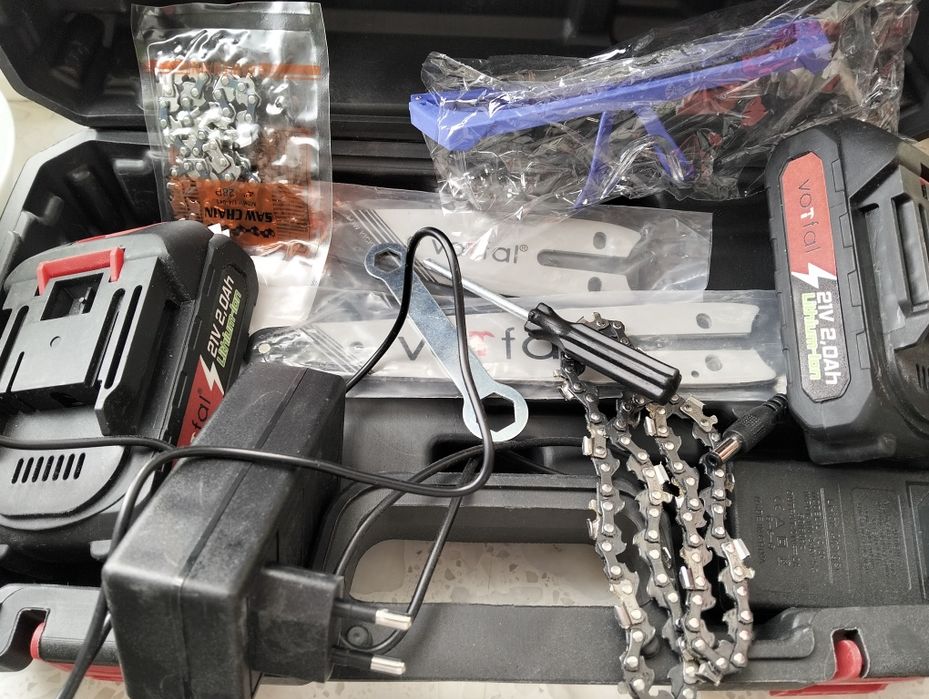 Piła łańcuchowa akumulatorowa