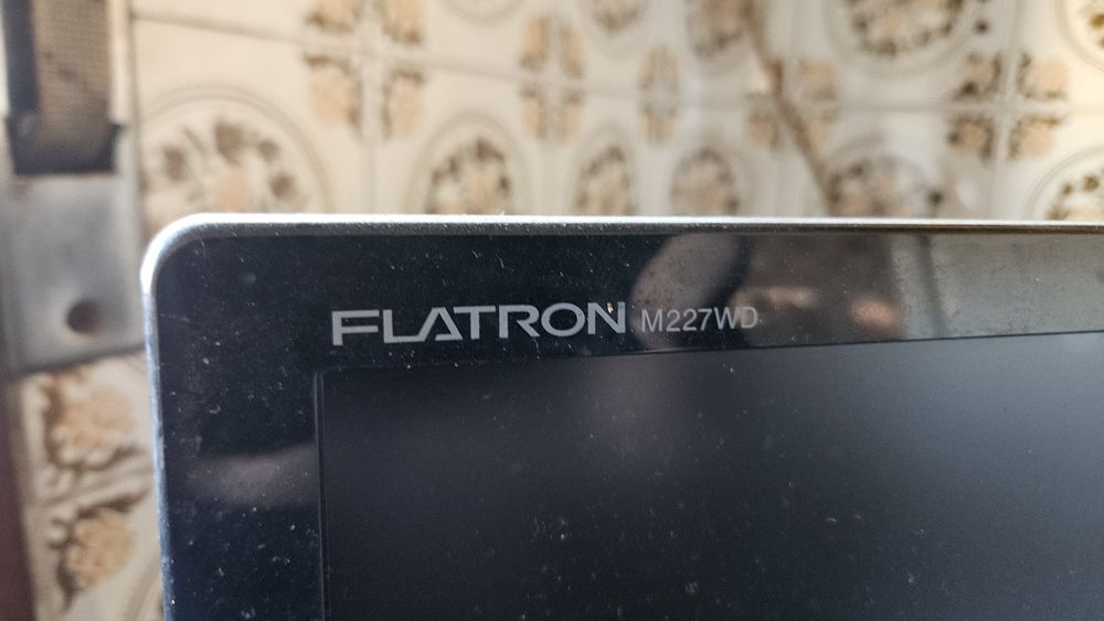 LG Flatron M227WD-PZ, 21.5" TV