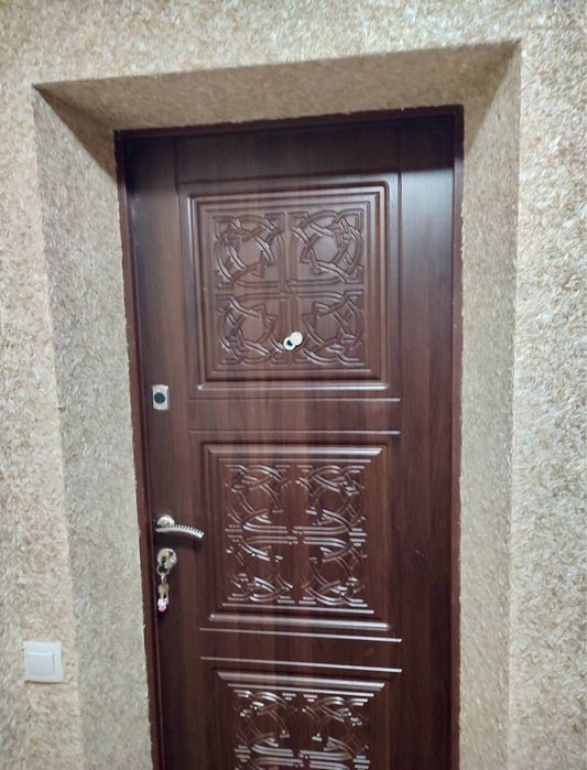 Продам двокімнатну квартиру.