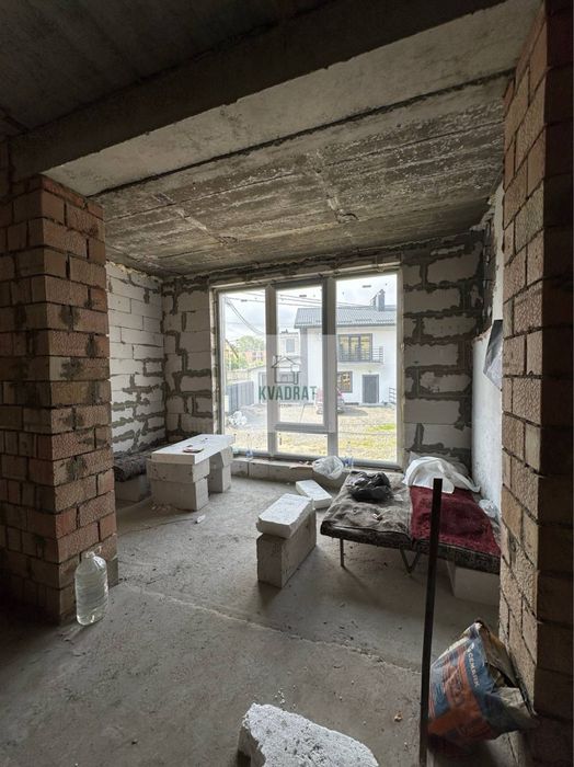 Продам котедж від власника у центрі мікрорайона Жовтневого