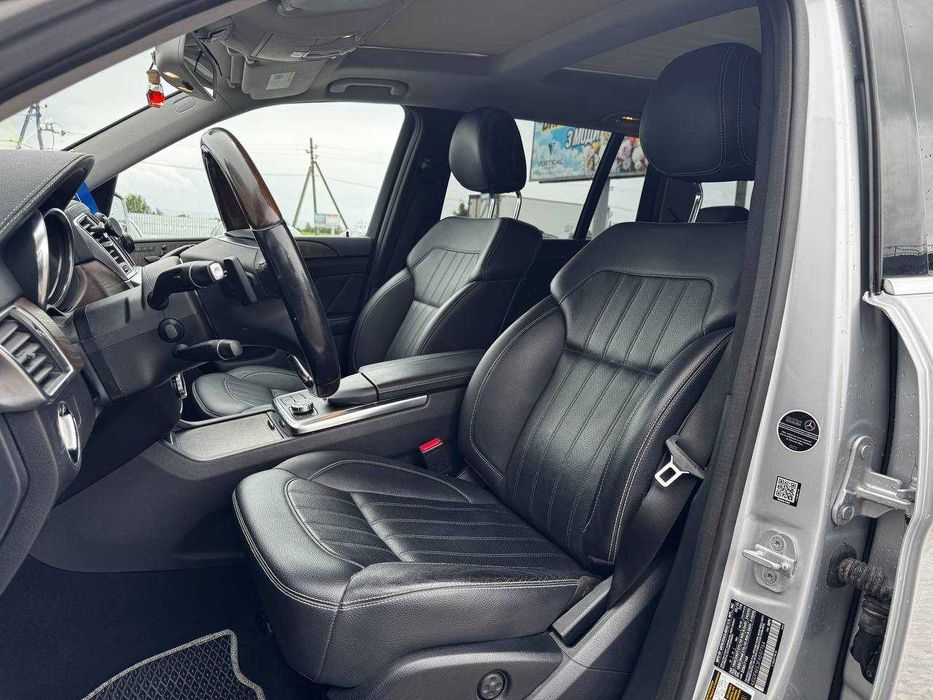 Mercedes-Benz GL450 2015рік 3.0 Бензин