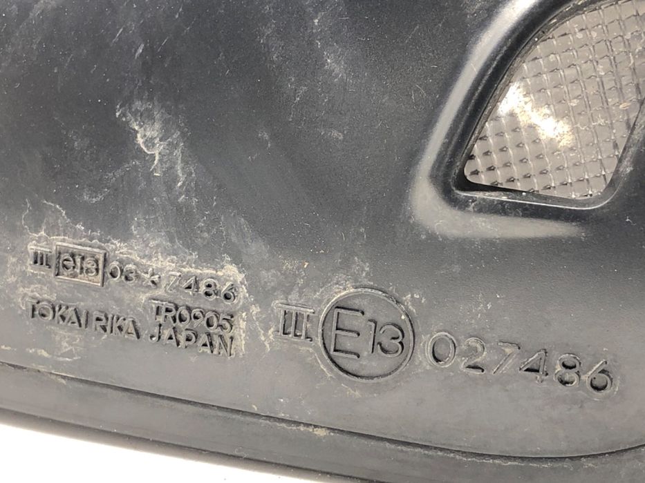 LUSTERKO PRAWY LEXUS IS Sedan/Limuzyna Eminent White Pearl