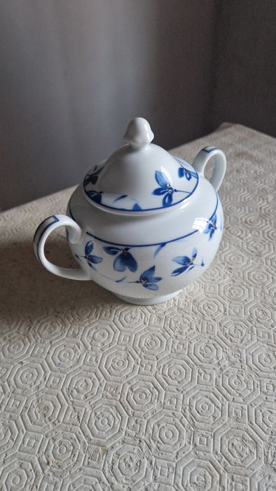 Serviço de café Vista Alegre, coleção Amor Perfeito