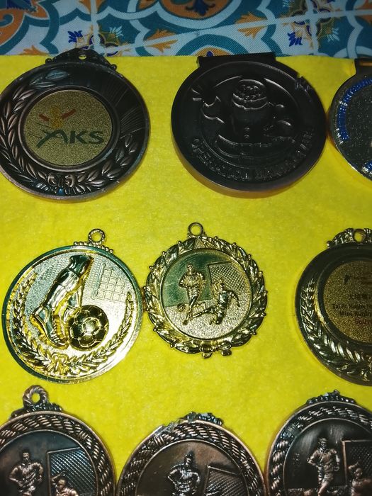 Vendo 37 medalhas de jogos olímpicos