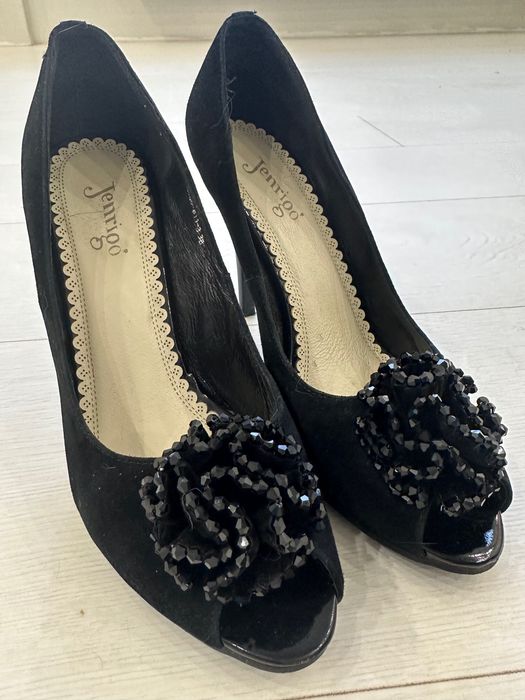 Продам красивые туфли