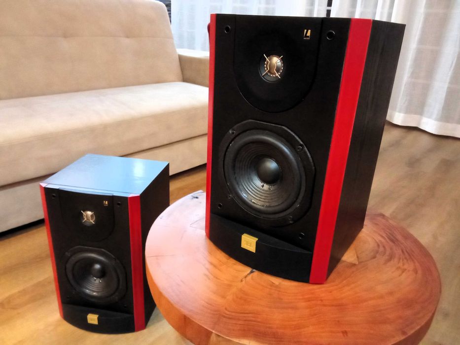 Colunas monitoras JBL